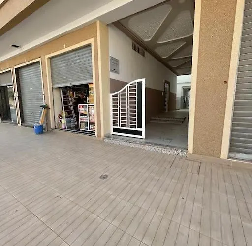 Lovely Apt Near Super Market Parking Wifi Ac
