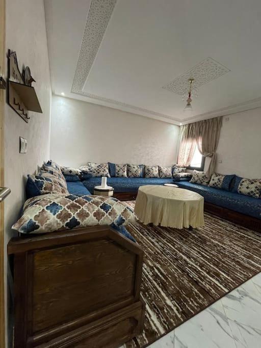 Lovely Near Super Market Parking Wifi Ac Apartment *